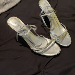 Ladies Shoes Size 8