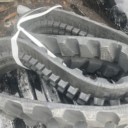 John Deere 17D & G Rubber Track 