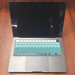 Macbook Pro M3 1TB