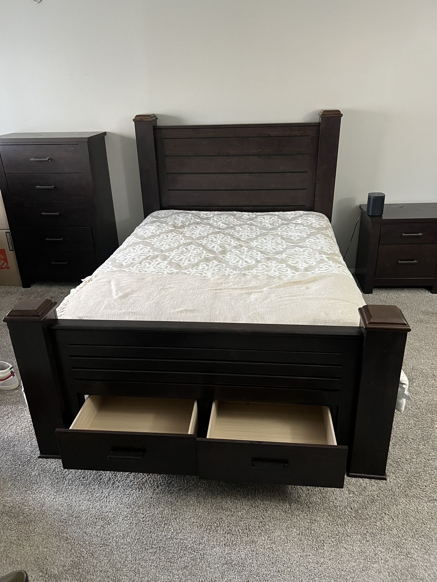 Queen Bedroom Set