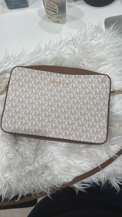 Michael Kors Jet Set Crossbody Vanilla