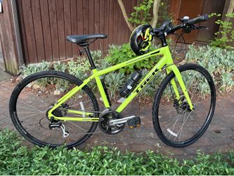 TREK gold alpha aluminum FX2 w/ bontrager tires