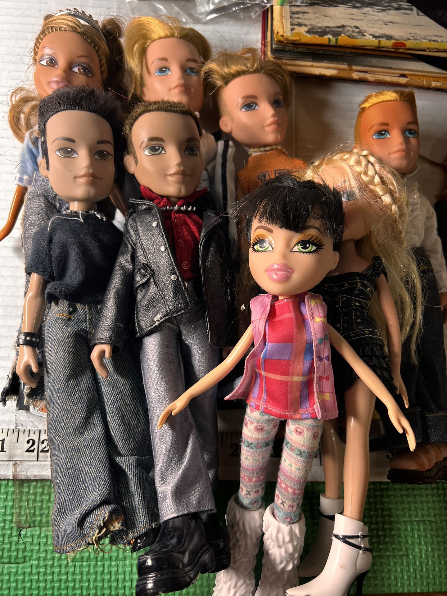 Lot Of Orinal Bratz Retired Pre Owned 