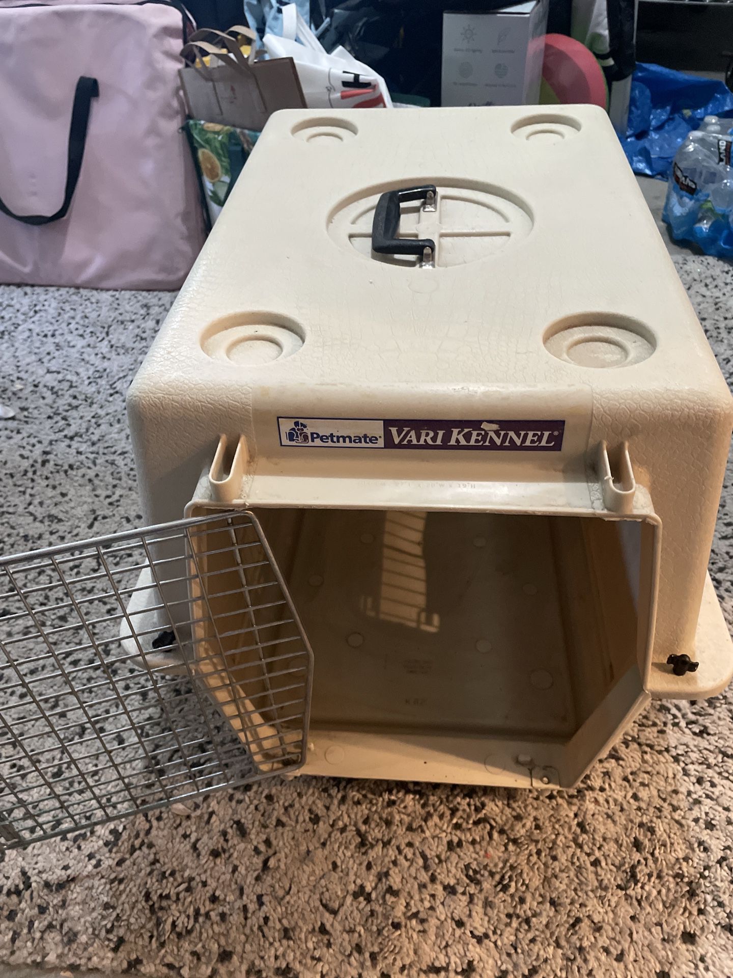 Pet mate Dog kennel Or Carrier   No Issues