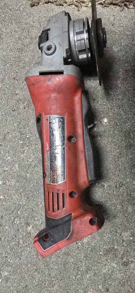 Milwaukee M18 Grinder