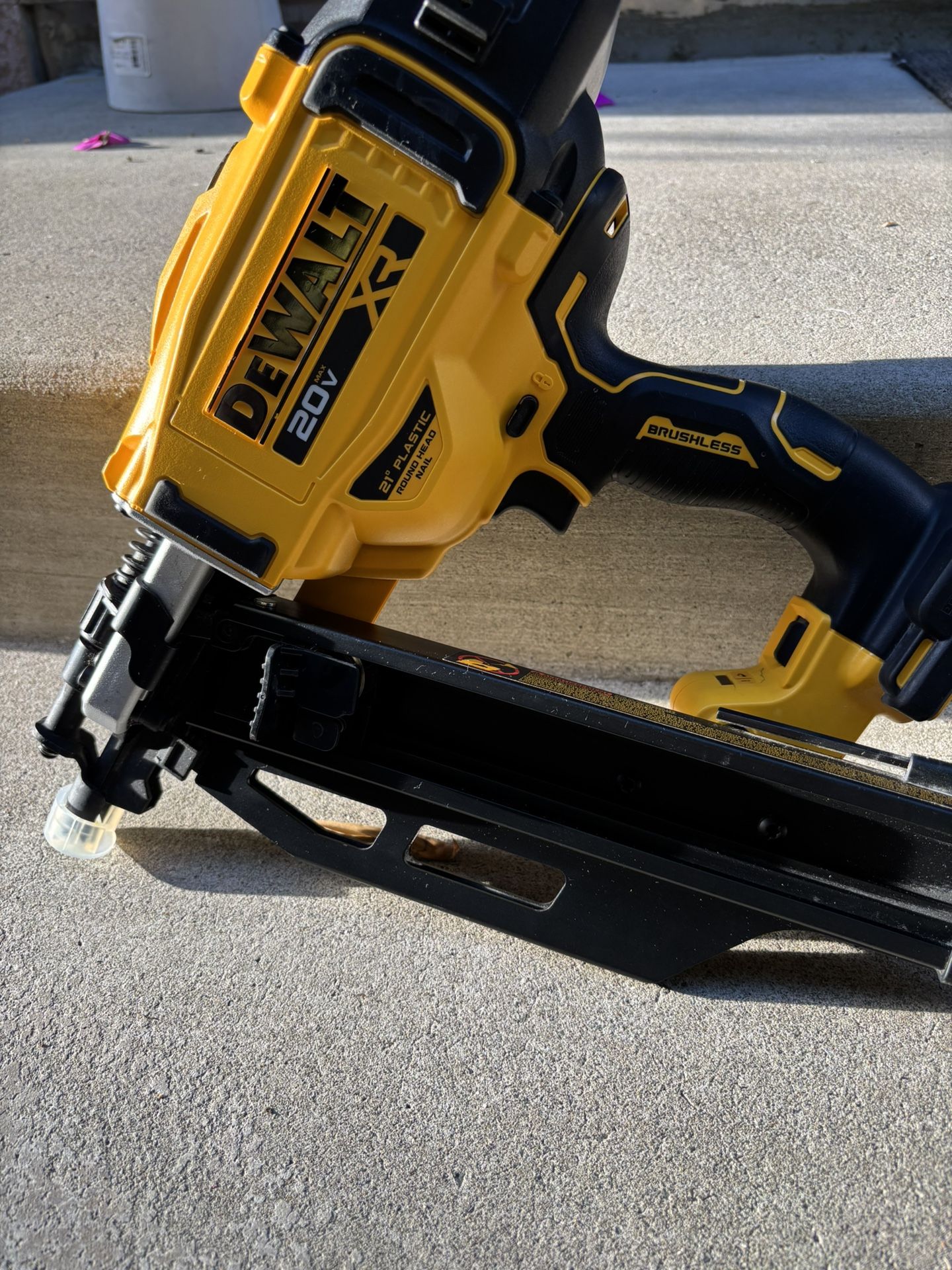 Dewalt 21° Framing Nailer