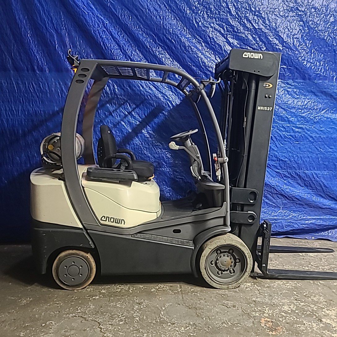 2017 Crown C5, 5000 Lbs, 4-Stage Mast 258”, LP Forklift - 2