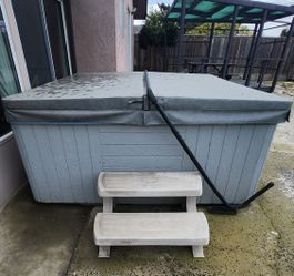 Hot Tub / United Spa