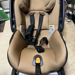 Chicco Fit2 Infant And Toddler Carseat 