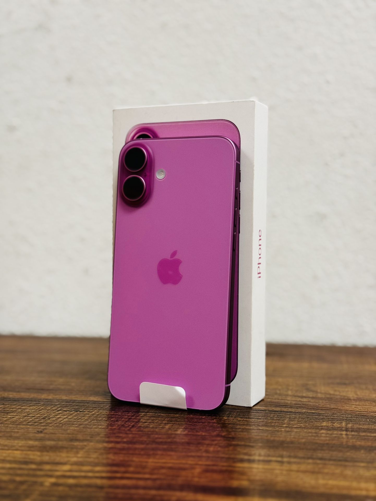 iPhone 16 Plus (Unlocked)