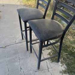 Selling two barstools Chairs 