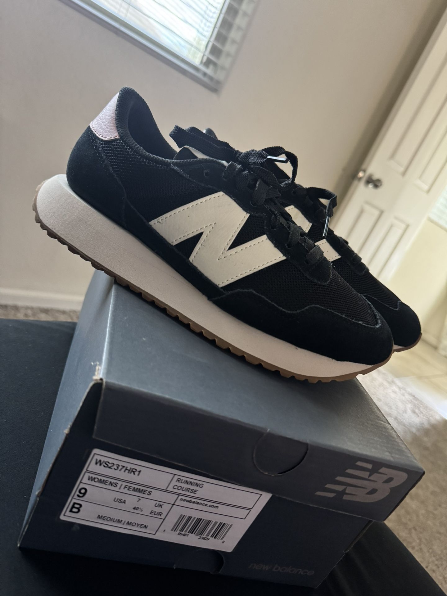 Women New Balance Shoes