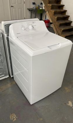 Hotpoint Top Load Washer – White, Simple Dial Controls