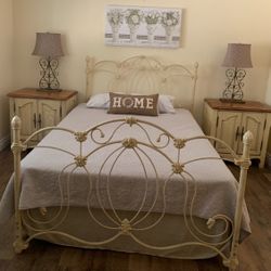Queen Size Bed Frame With Mattress And Box Frame 