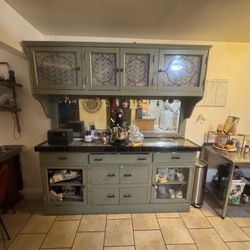 1920s Craftsman Buffet/hoosier cabinet