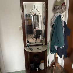 Entrance Way Hat Stand With Built In Mirror 