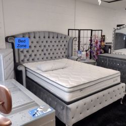 Queen / King / Cali King Velvet Fabric Tufted Platform Bed Frame 