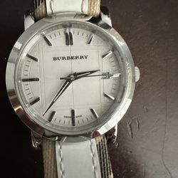 Pre Owned Burberry 45mm