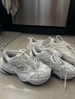 Nike sneakers Women’s 5.5