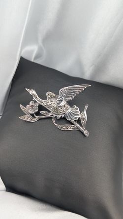 B2✨Sterling Silver Vintage Marcasite Bird Brooch🤍🖤✨