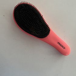 Wet brush