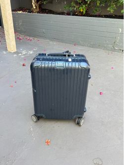 Rimowa Essential Cabin Luggage