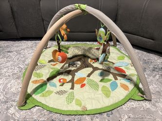 Skip Hop Treetop baby Mat