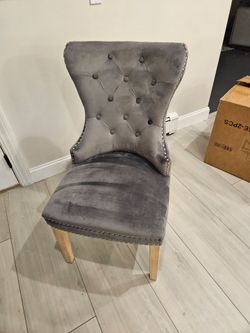 24 dinning room chairs in GOOD condition! We can deliver!