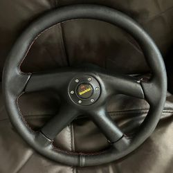 Momo Italy Detachable Steering Wheel