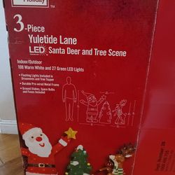 LED 
YULETIDE LANE
SANTA, DEER, AND TREE