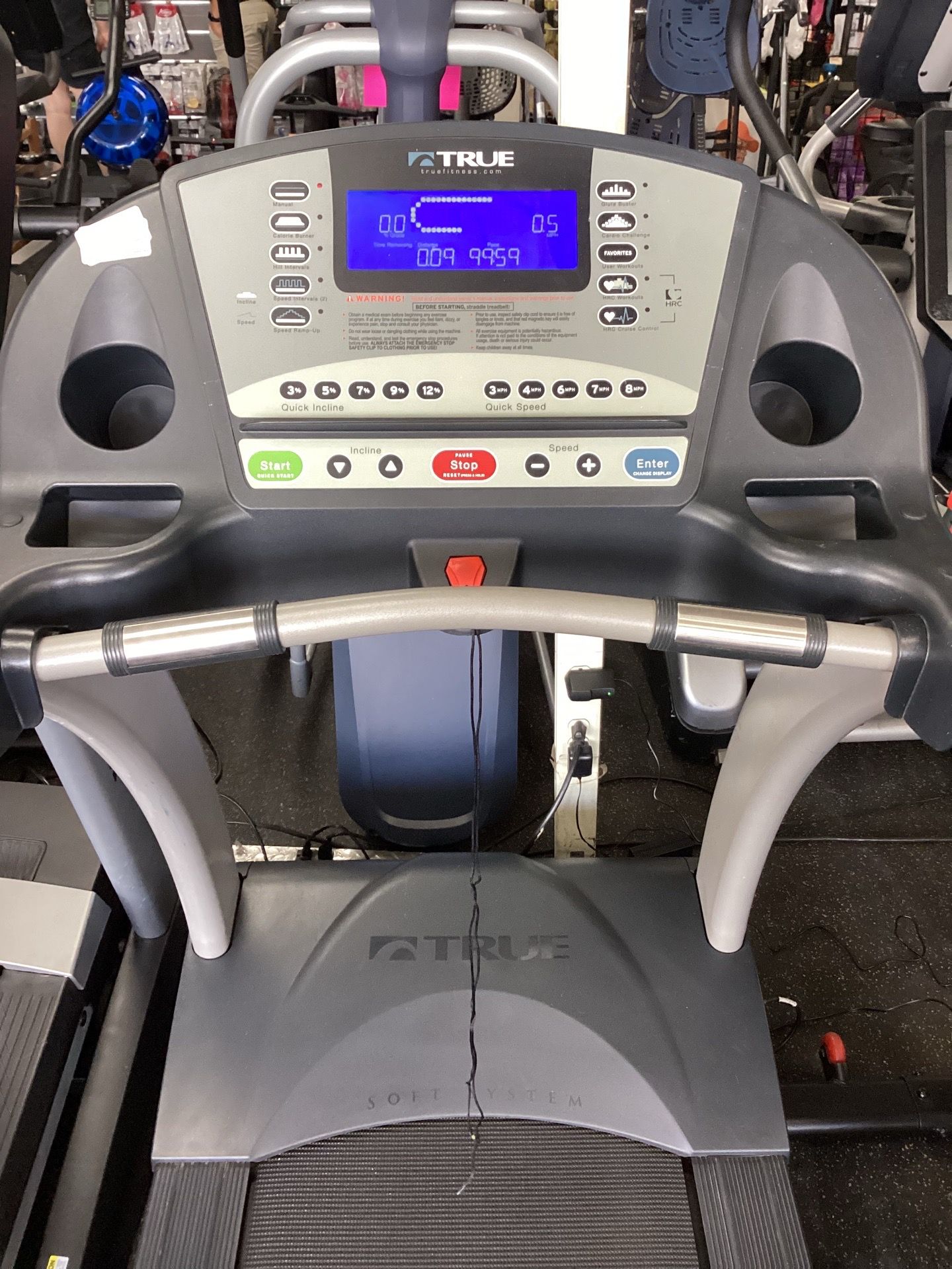 True PS300 High End Treadmill With ONLY 108 Total Run Hours