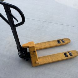 Uline Pallet Truck - Short/Narrow Fork, 36 x 21"