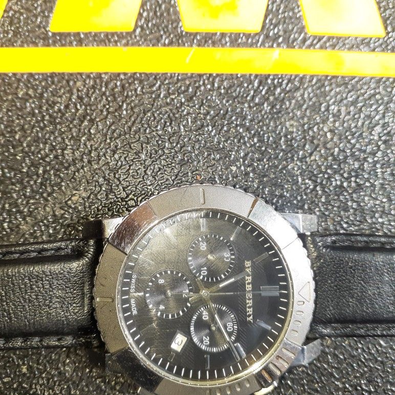 Burberry Men's BU2306 'Trench' Chronograph Black Leather Watch Black