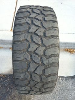 Size LT-275/55/20 Mileking Mud Champ tire