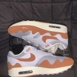 Nike Air Max 1 Patta DS SIZE 9