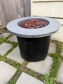 Round outdoor gas firepit/table