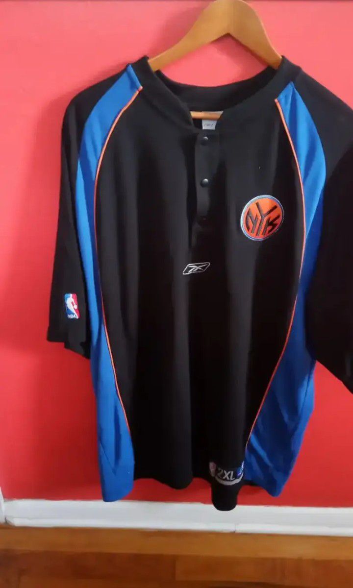 NEW YORK BASKETBALL Vintage, NEW YORK KNICKS TEAM WARM UP TOP..... CHECK OUT MY PAGE FOR MORE ITEMS