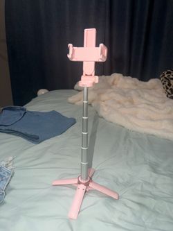Mini pink tripod