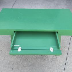 Green Desk