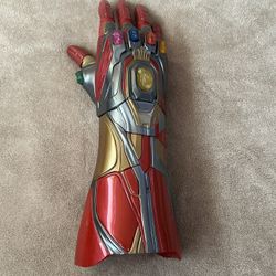 Marvel Legends Nano Gauntlet 