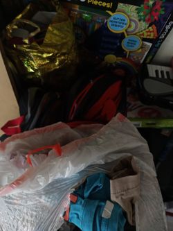 LOTS OFF TOYS BABY CLOSE ,GIRL CLOSE, BACKPACKS,