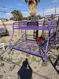 Bunk bed with mattress