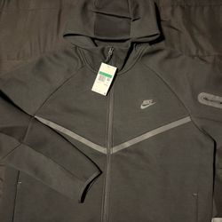 Black nike tech fleece fullzip hoodie