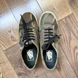 Vans Authentic Camo Sneakers – Women’s US 6 / Men’s 4.5