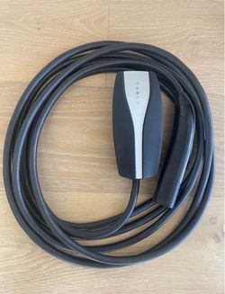 ⚡ Tesla Gen 2 Mobile Connector + NEMA 14-50 (240V) Adapter – Fast Level 2 Charging – Great Condition ⚡