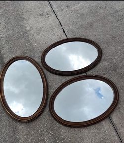 Lot of 3 wall hanging mirrors
