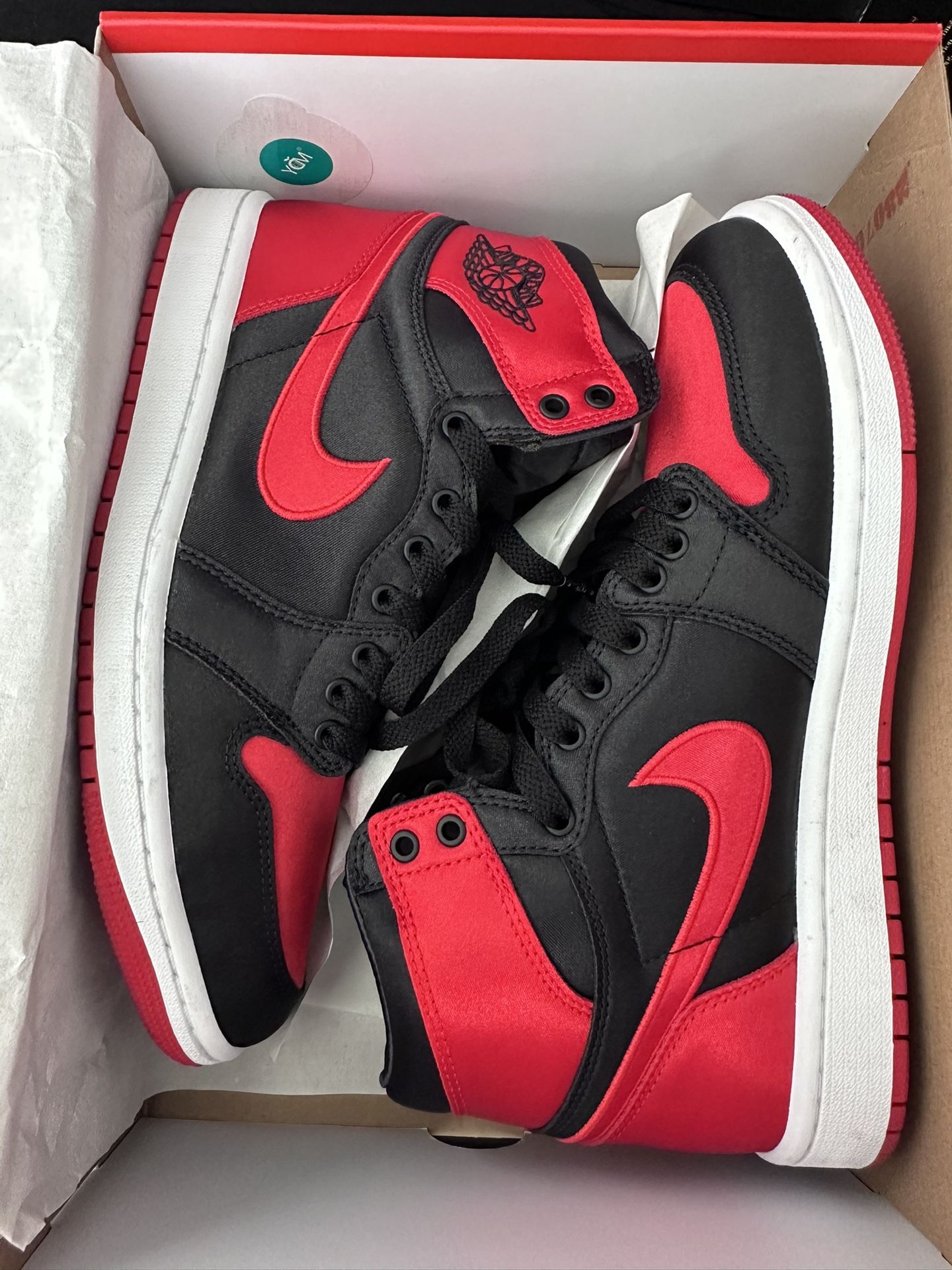 Jordan 1 Retro High OG Satin Bred