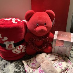 Valentine’s Day bundle  Brand new  $70