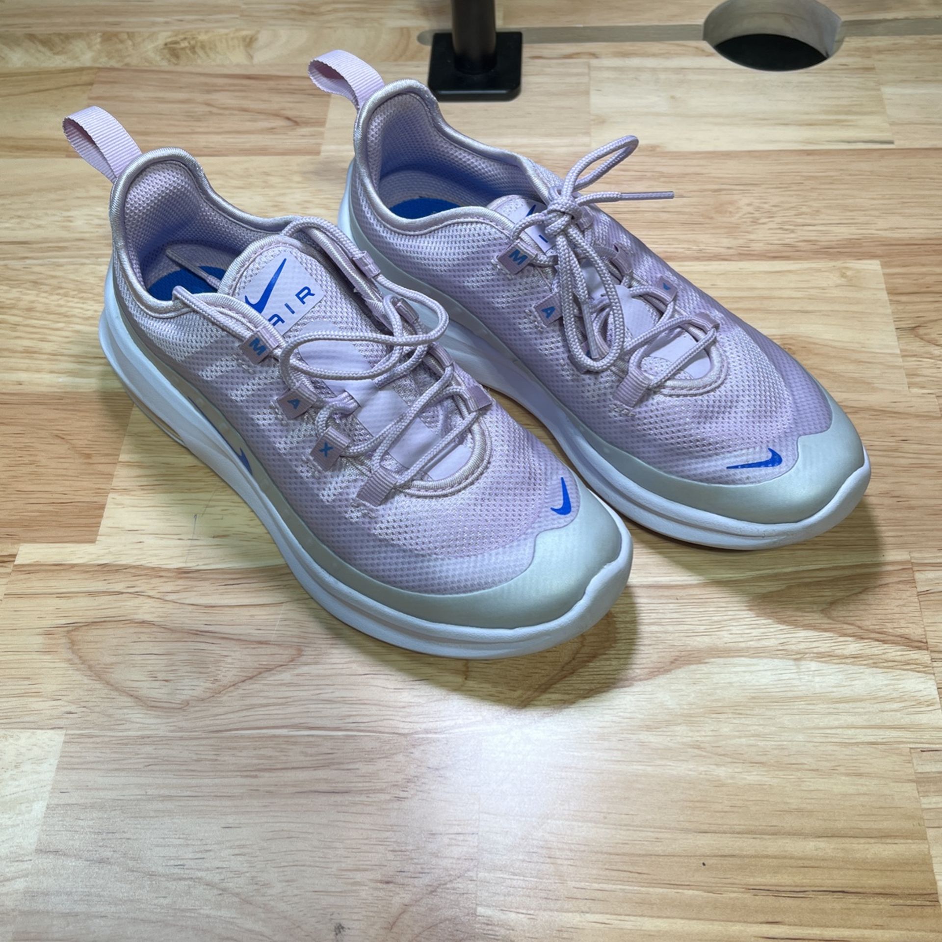 Youth Nike Shoes Size 2Y