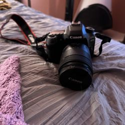 Canon E0S 80D DSLR